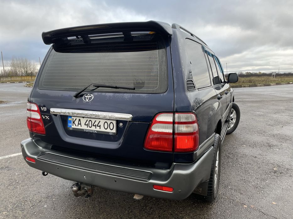 Toyota Land Cruiser 100