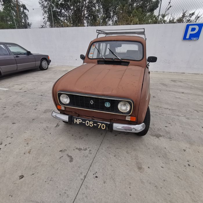 Renault 4L 1982 em bom estado