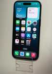 Smartfon Apple iPhone 15 6 GB / 128 GB 5G czarny porysowany