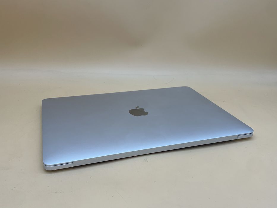 Macbook pro 2020 i5 512gb sdd 32b оперативки