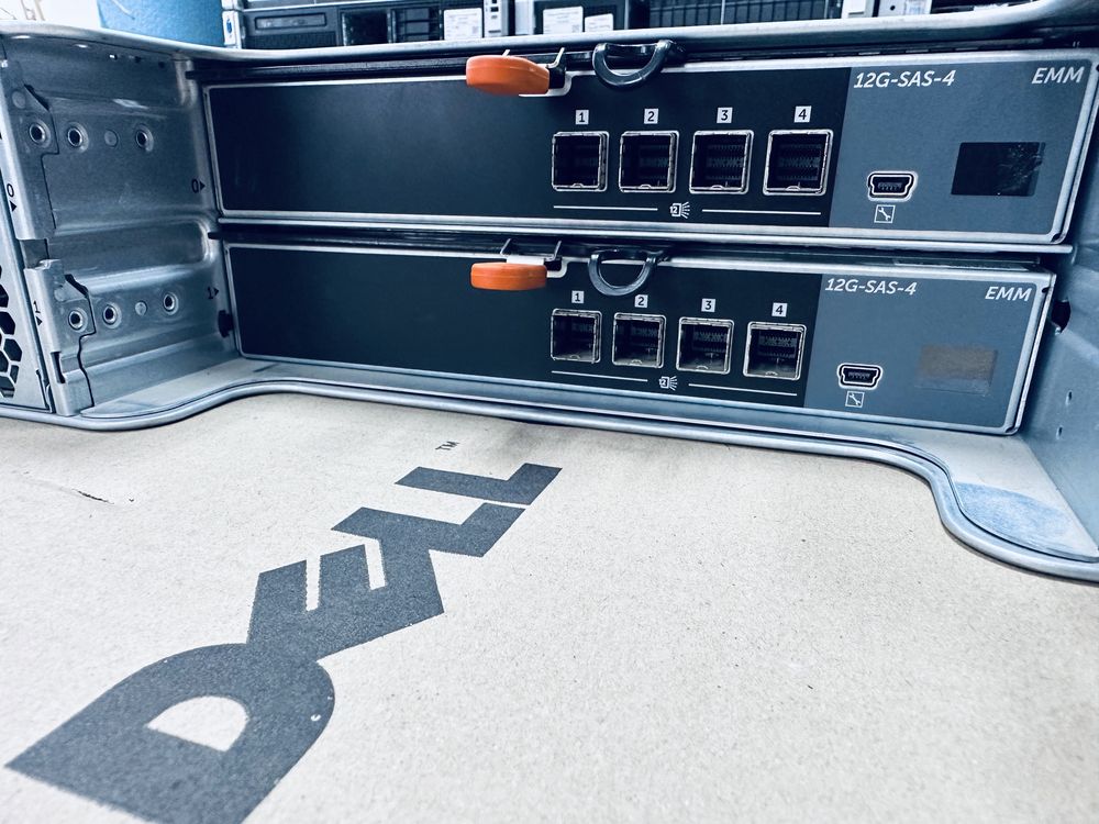 Дисковая полка Dell PowerVault MD1400 12G 12LFF