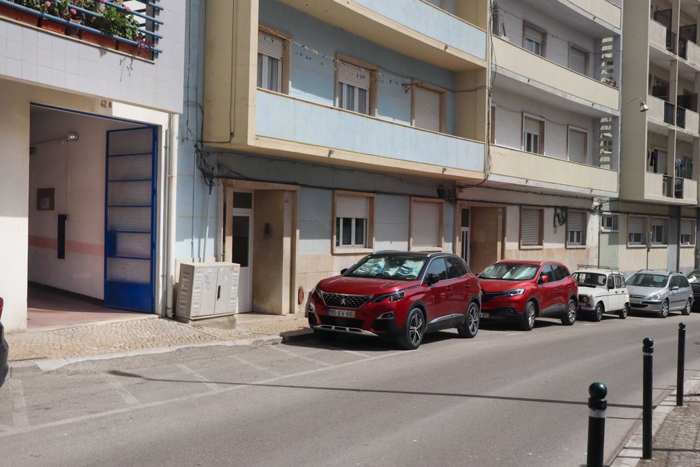 Alugo Garagem Moto/Arrecadação Vila de Sesimbra