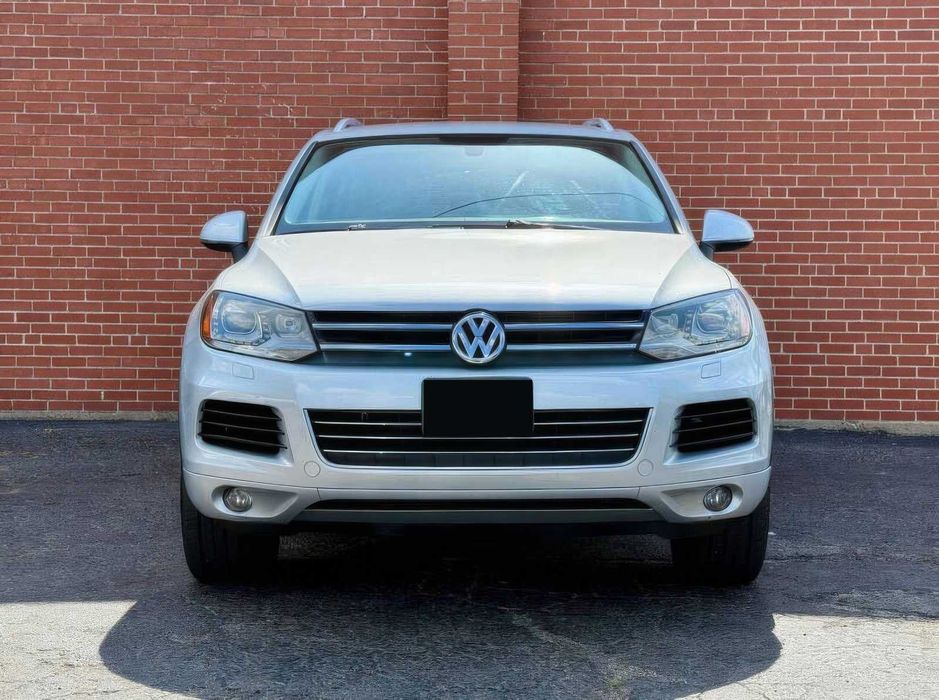 Volkswagen Touareg      2013