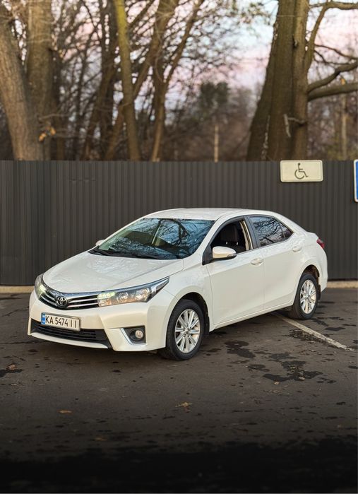 Toyota Corolla 2014 1.6 (торг)