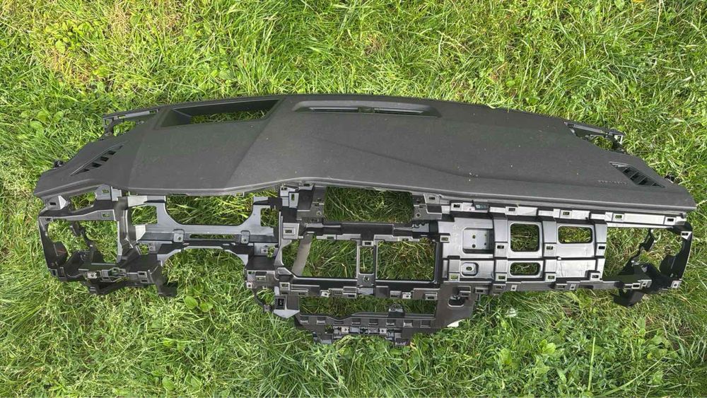 Mitsubishi Outlander 4 панель приладів торпеда