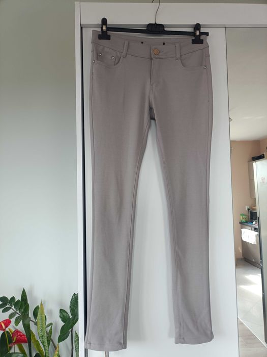 Spodnie beżowe rozmiar 40