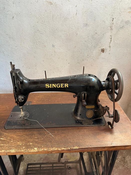 Maquina de costura singer