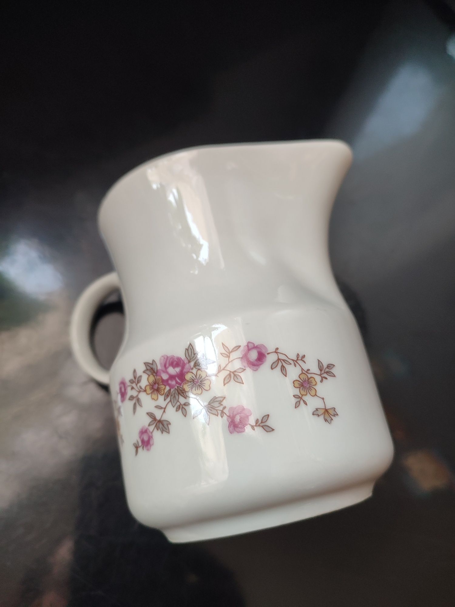 Śliczny stary mlecznik porcelana Wawel Krzysztof Wałbrzych