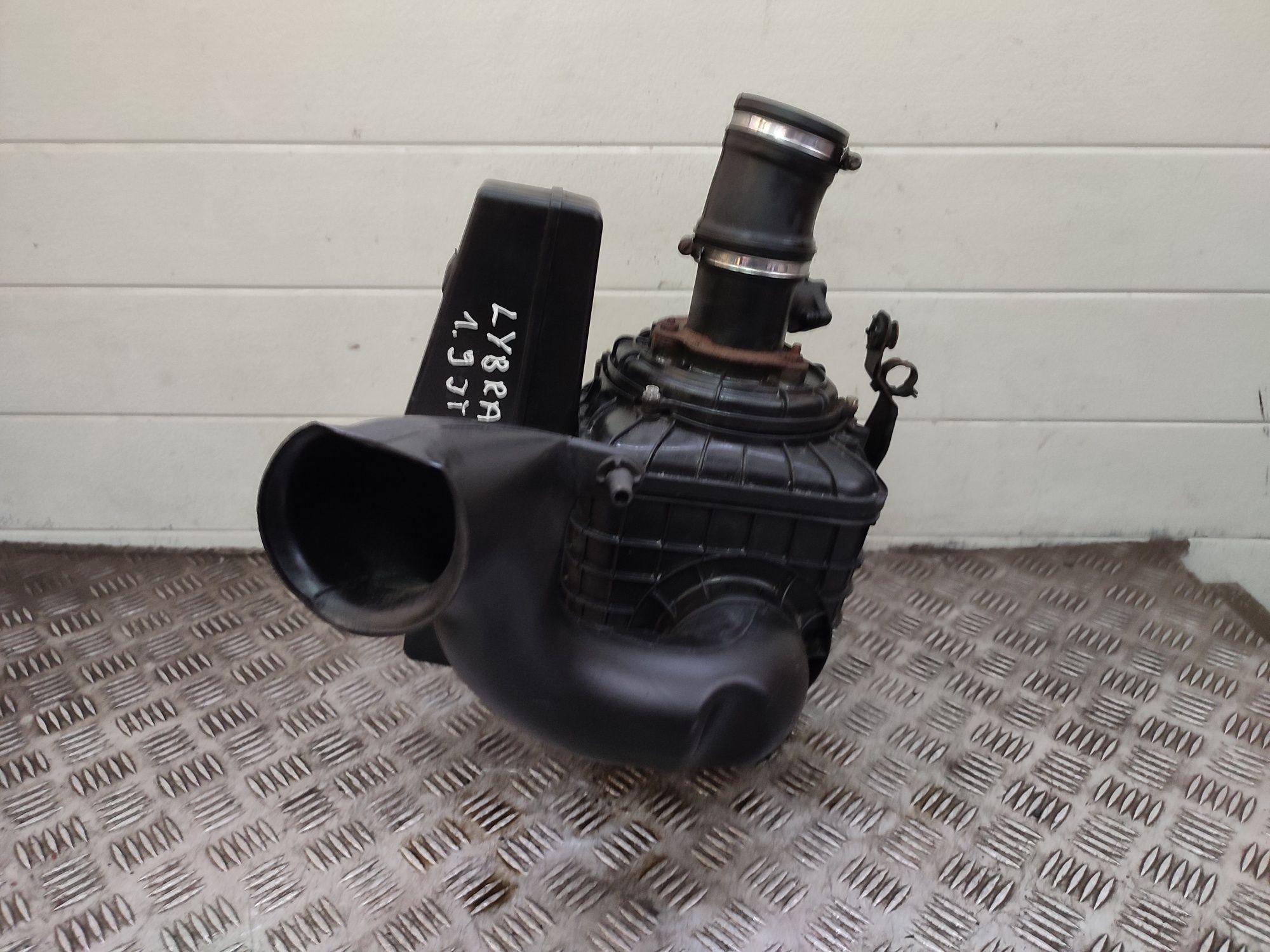 Lancia Lybra 2.4 JTD obudowa filtra powietrza