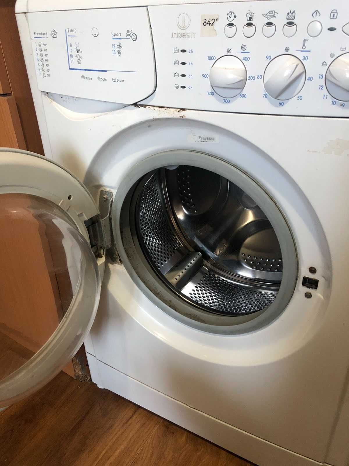 машинка пральна Indesit Wisl 105