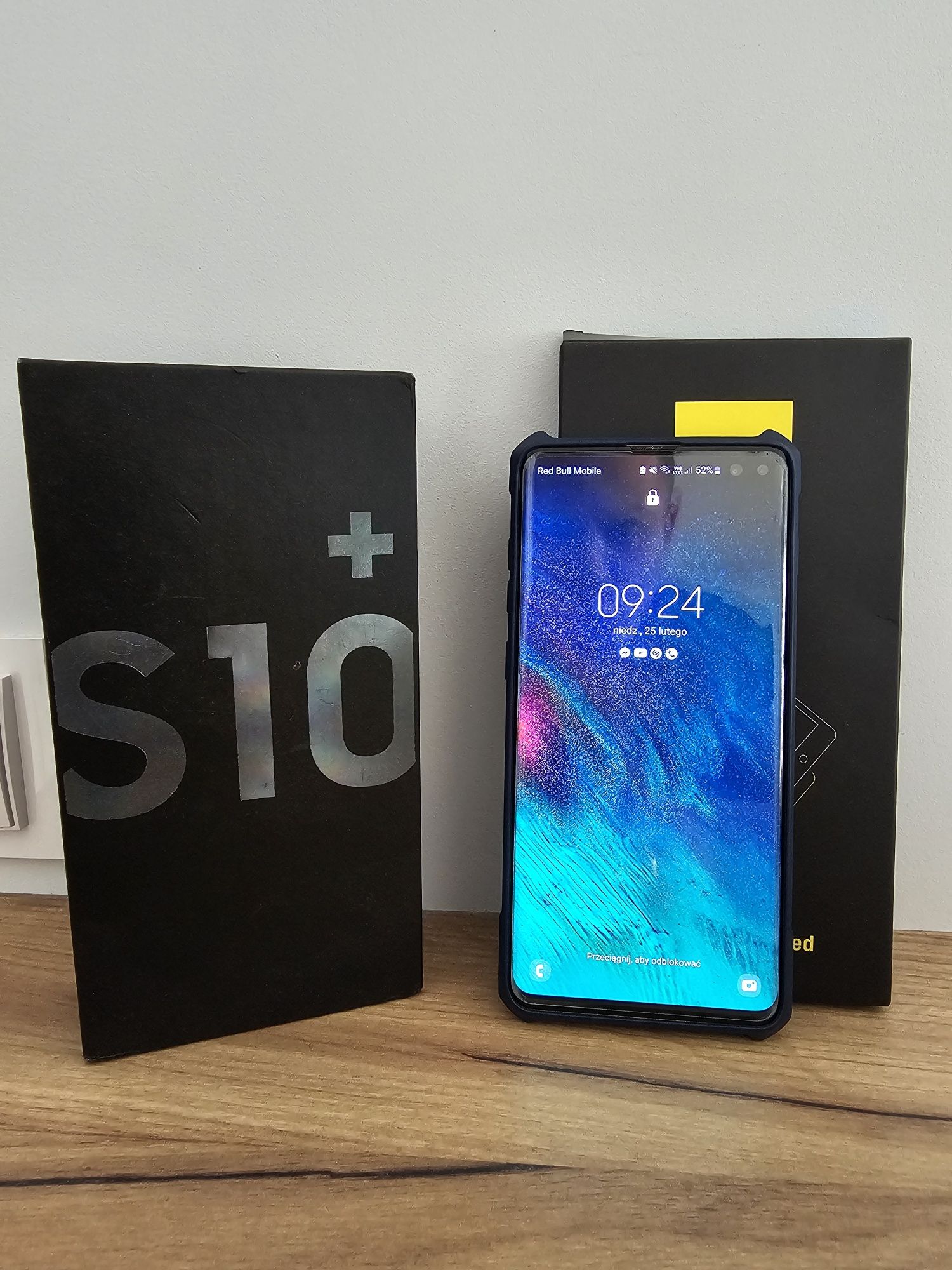 Samsung S10+ 8GB/128GB + szkło+ 2xetui