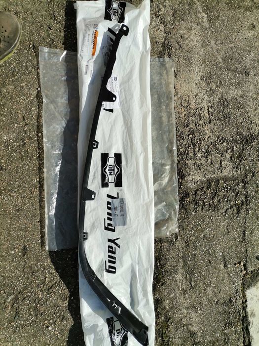 Spojler zderzaka Toyota