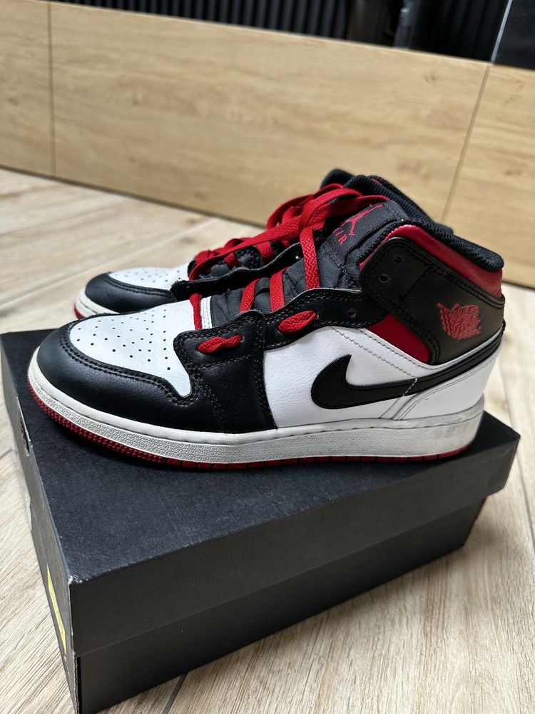 Buty nike AIR JORDAN 1 MID 37,5