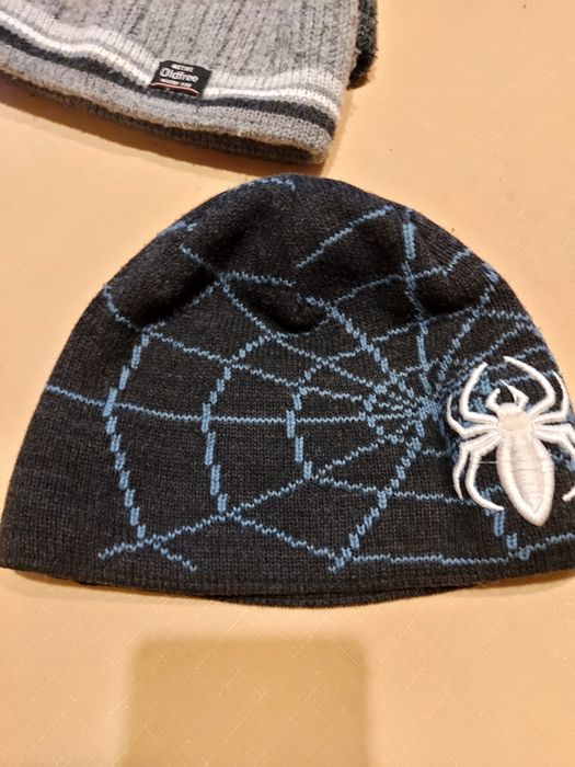 ciepłe czapki zimowe 3 sztuki 8-10 lat