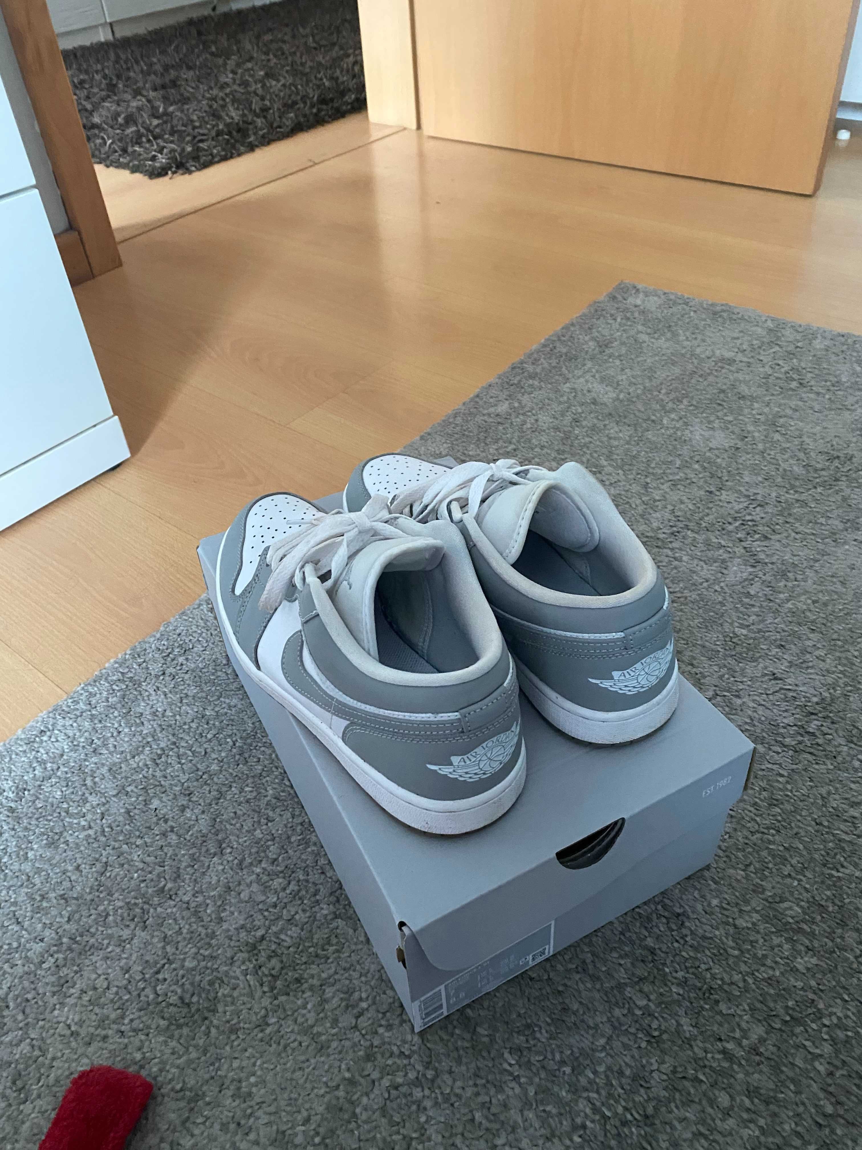 Sapatilhas Air Jordan 1 Low Vintage Grey