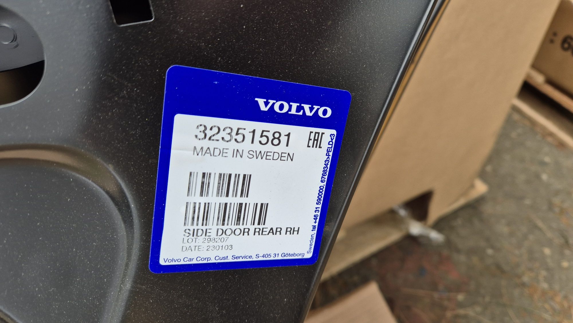 Drzwi prawy tył volvo xc 40 nowe oryginał 17- xc40