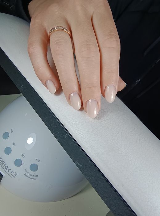 Манікюр, педикюр