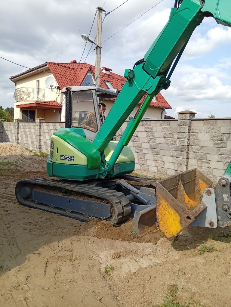Міні екскаватор на послуги.Кран маніпулятор від 5-15 тон