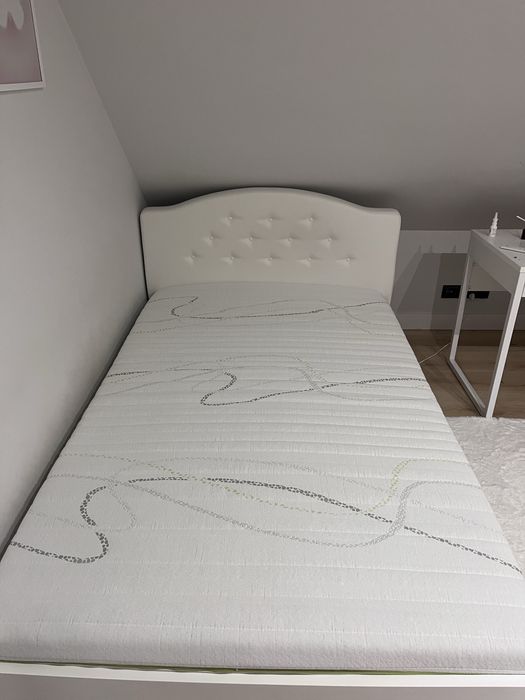 Łóżko z materacem Meblik 120x200