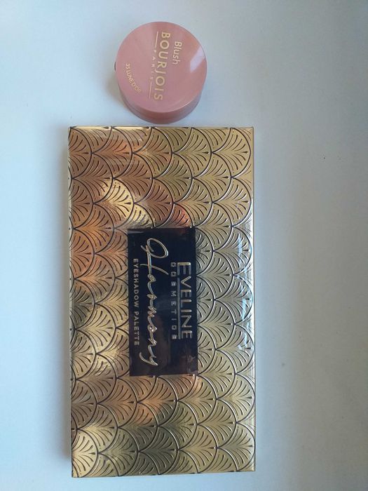 Róż Bourjois unikat Lune d'or 35 różowo złoty delikatny, paleta