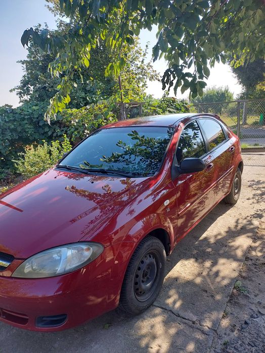 Автомобиль Шевроле Лачети