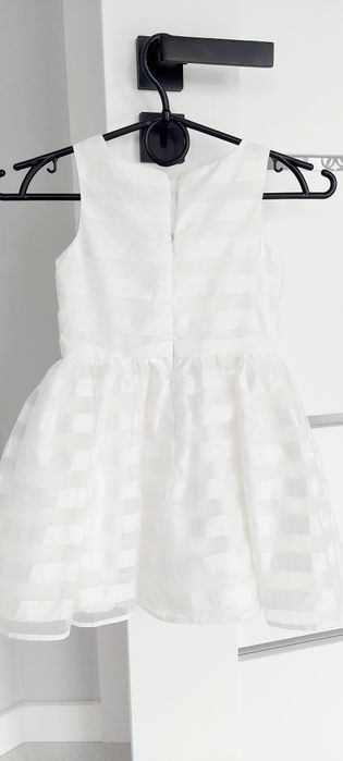 Biala sukienka dziewczęca wizytowa