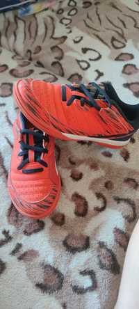 Buty sportowe halowe