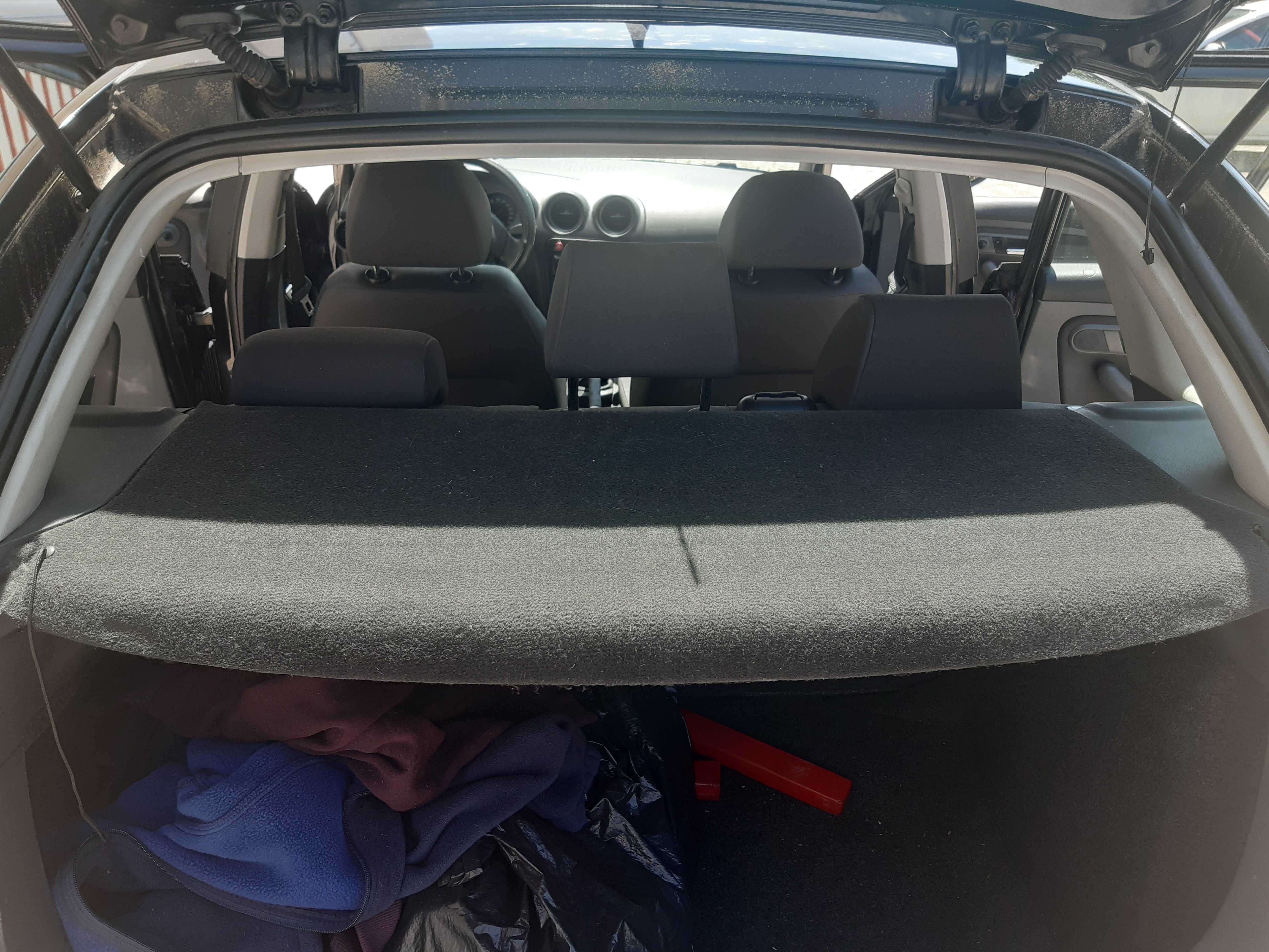 SEAT IBIZA - Nacional - 5 Lugares  Gasolina | €2.600