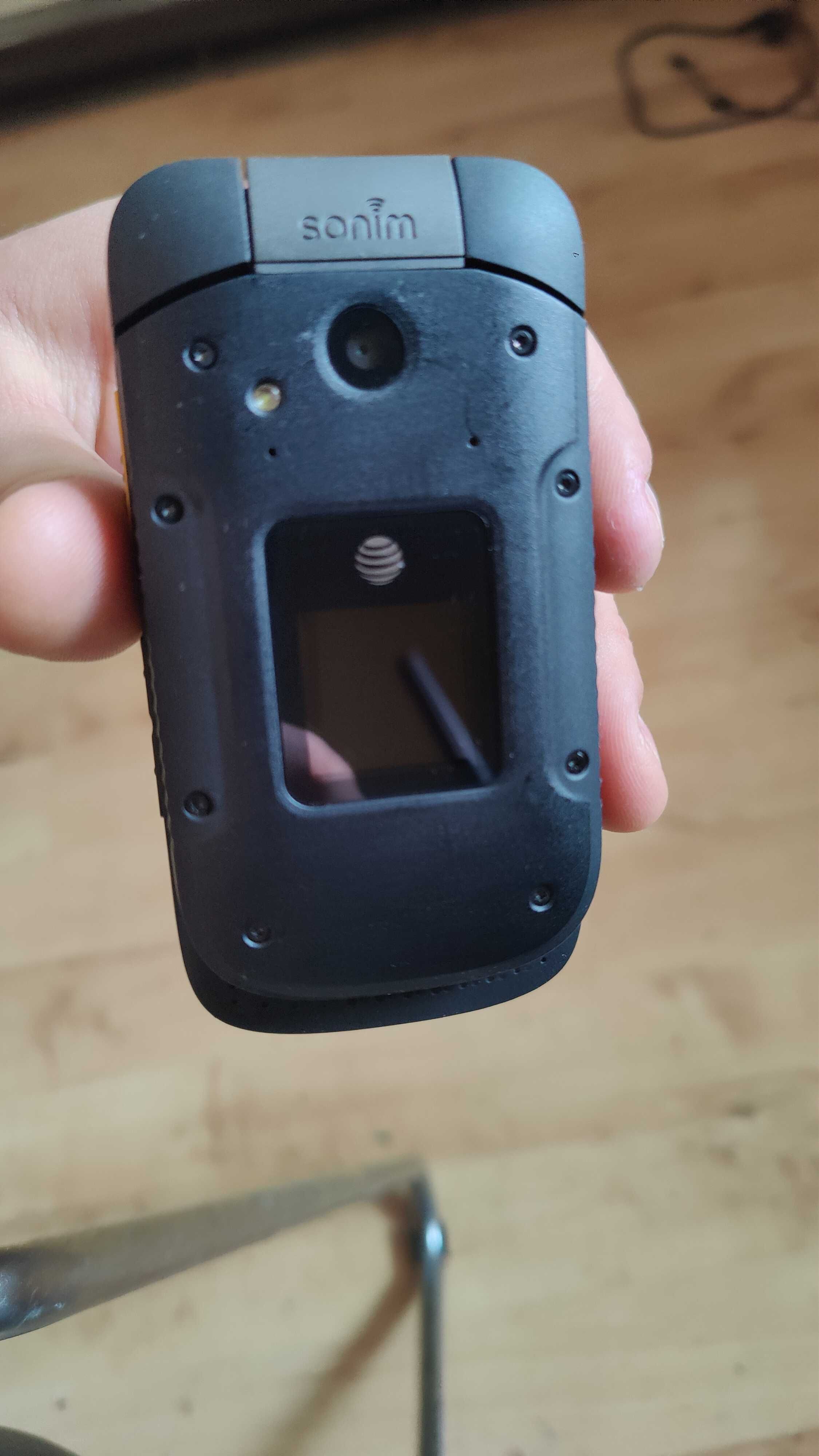 Sonim XP3 XP3800 4G LTE flip Phone IP68 АКЦИЯ !