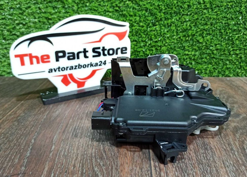 Замок дверки задній 3B4839016A Шкода Тур Суперб Бора Гольф 4 Пассат Б5