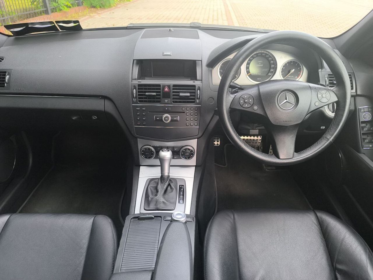 Anglik Mercedes C klasa W 204 AMG 1.8 benzyna sedan Irlandia