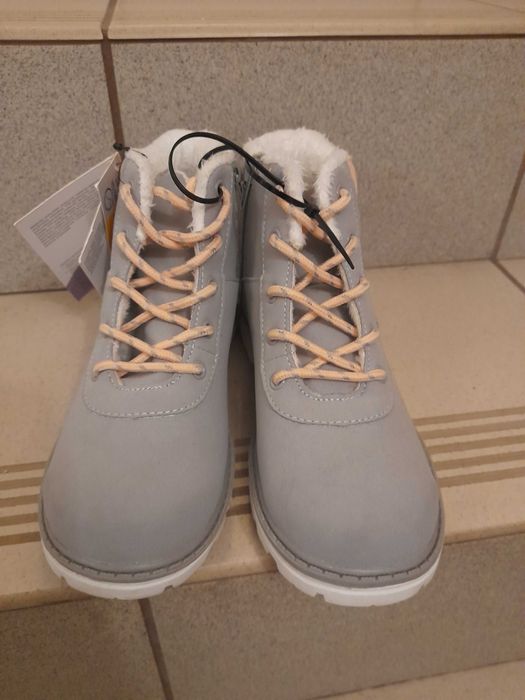 Nowe buty zimowe dziewczece 34