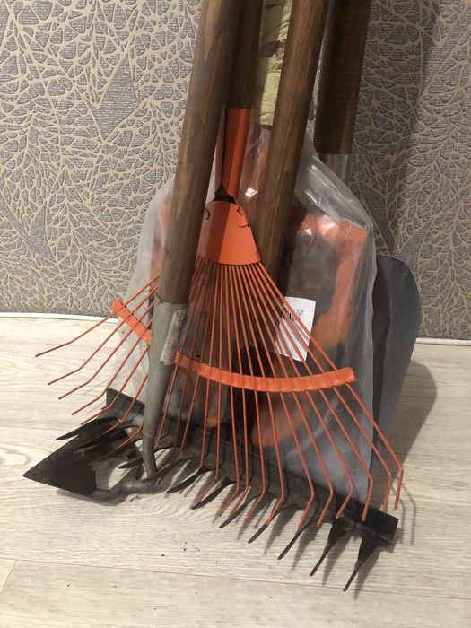 Грабли сапка лопаты