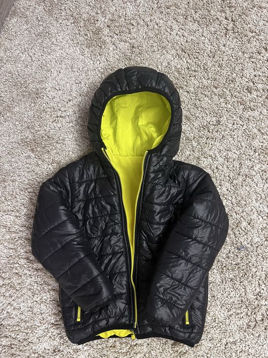 Гарна двустороння курточка , зріст 128 +-
