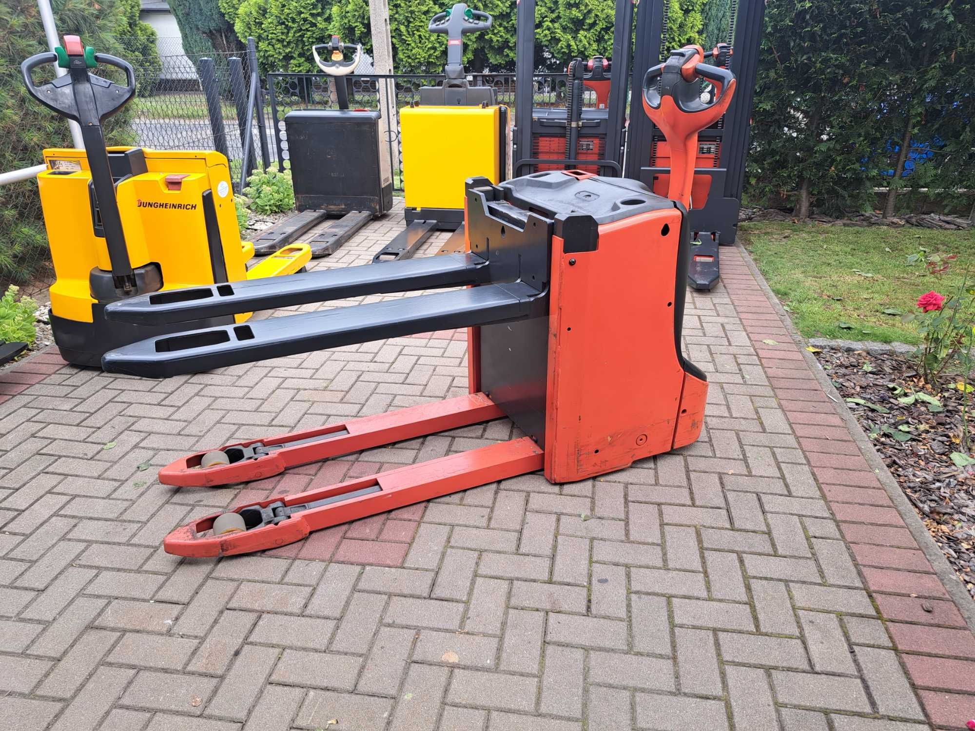 Wózek paletowy, paleciak elektryczny LINDE T16L - 80CM - 800KG