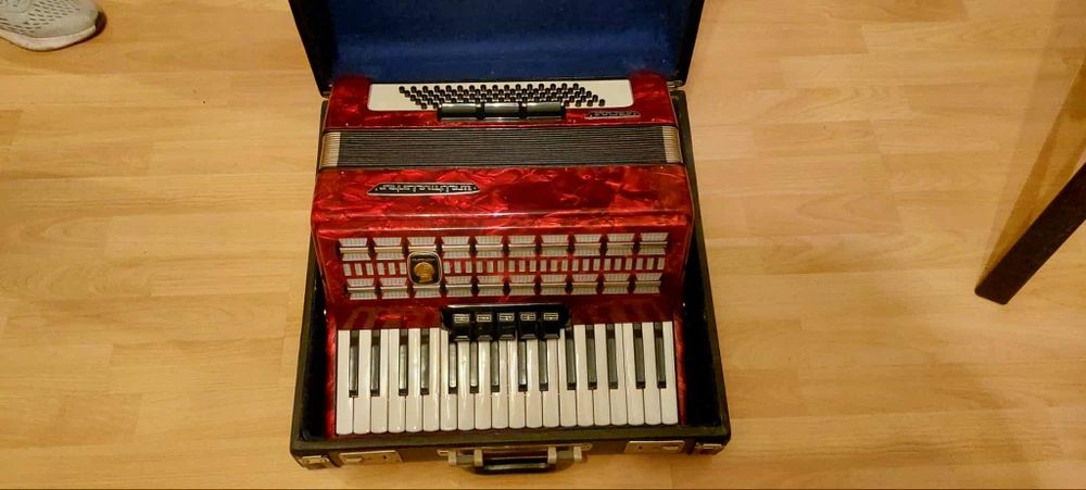 Akordeon NOWY Weltmeister 80