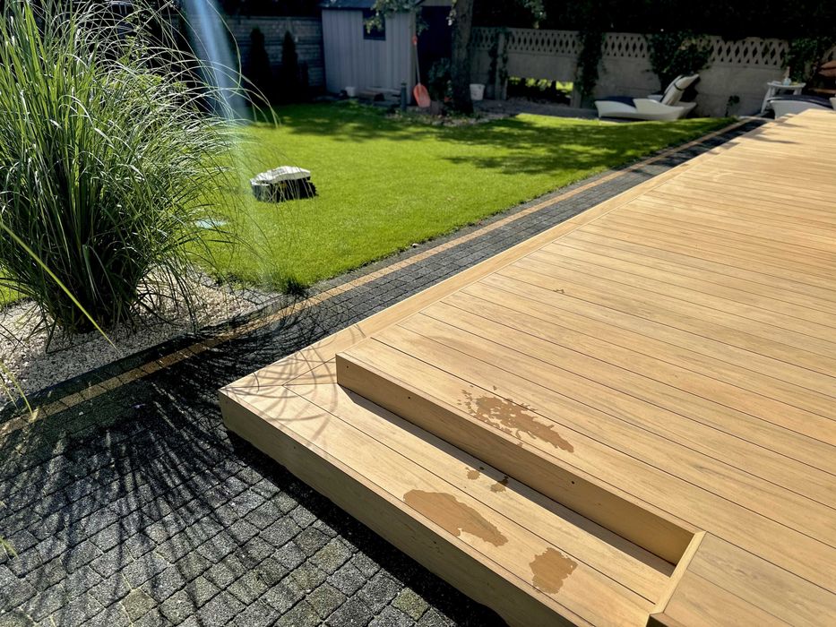 Deska kompozytowa premium. Pełna, barwiona w masie.