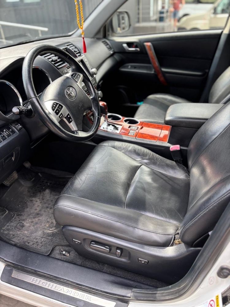 Toyota highlander