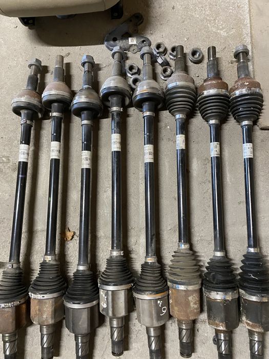 Tesla m Y піввісь задня полуось шрус шарнір