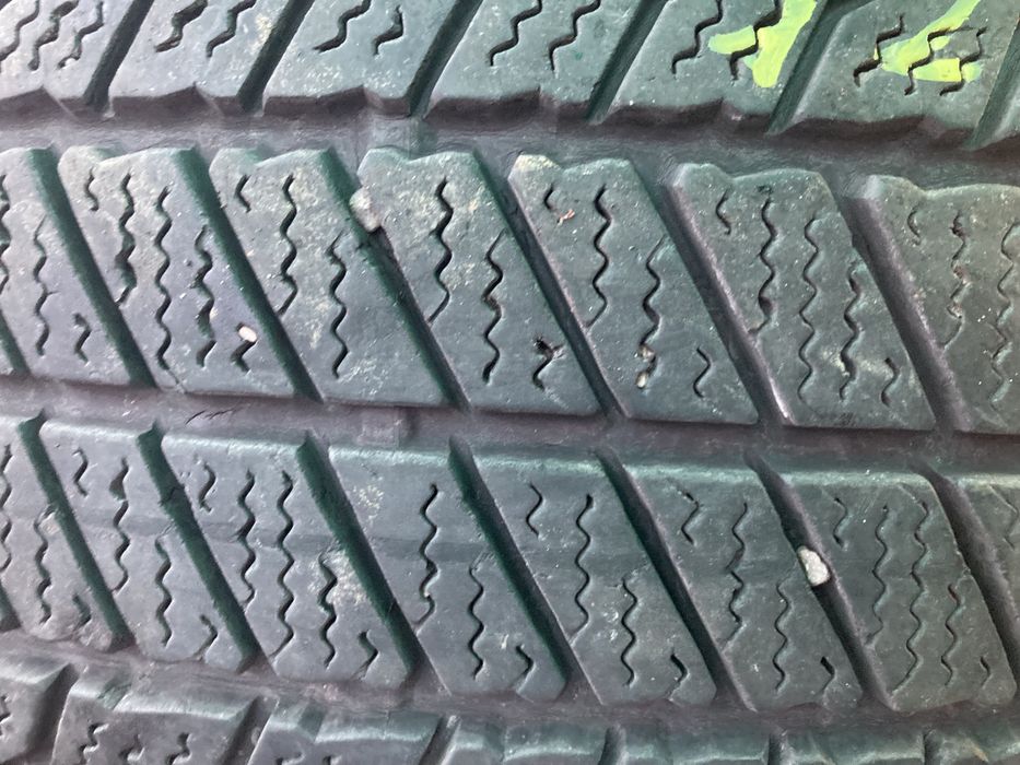 Opona 215/70/15C Barum