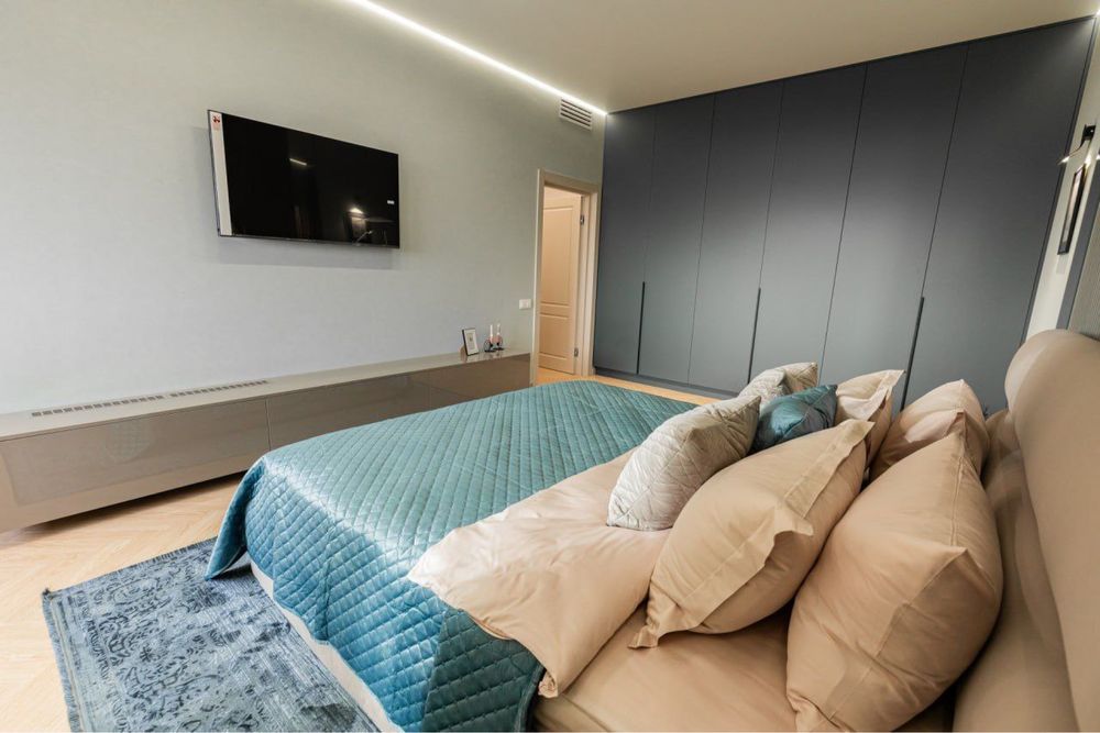 Красивая Фасадная 2х ком квартира в самом Центре Одессы! 18 Жемчужина!