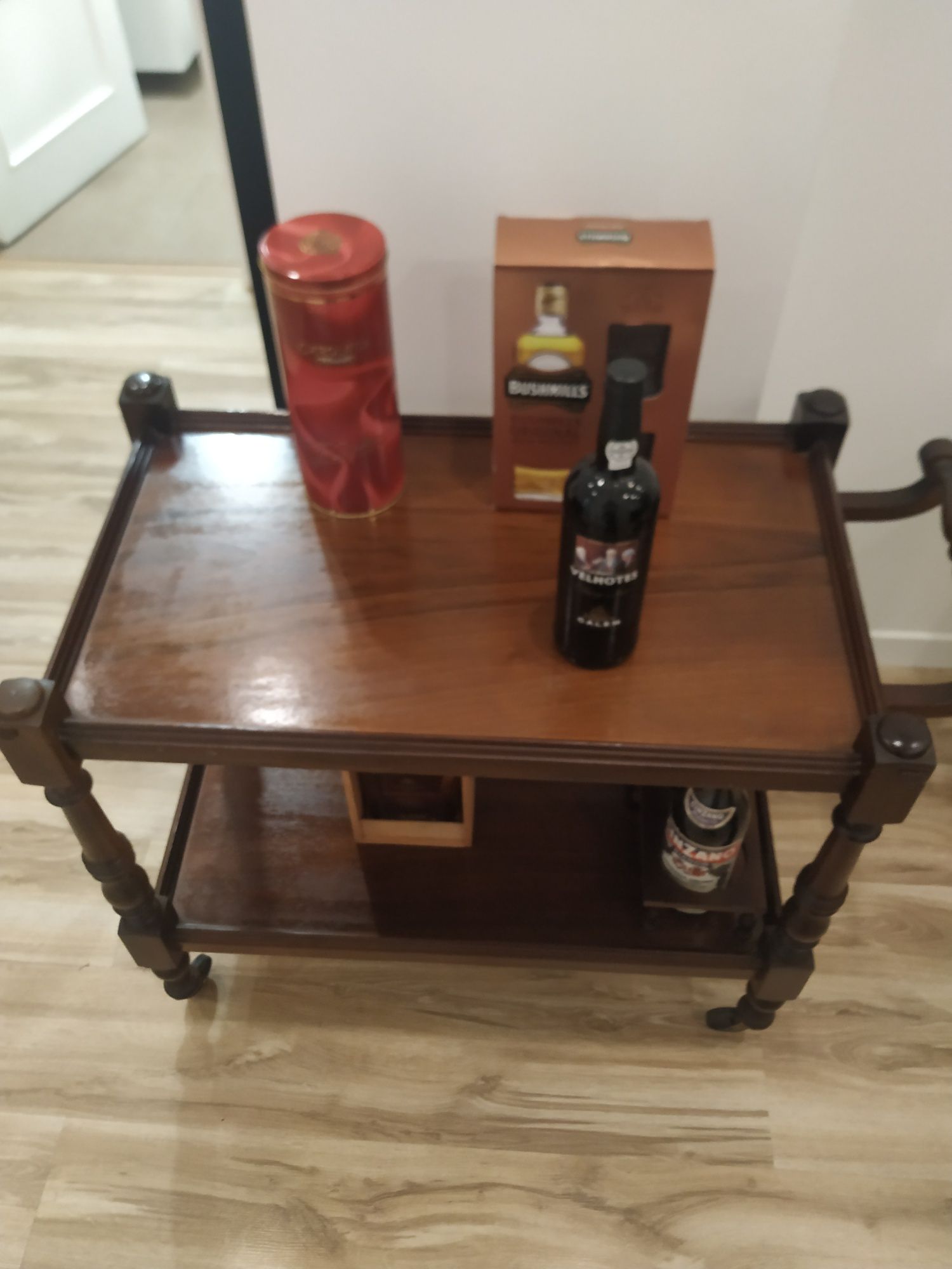 Carro de bebidas/móvel peça requinte  novo preço