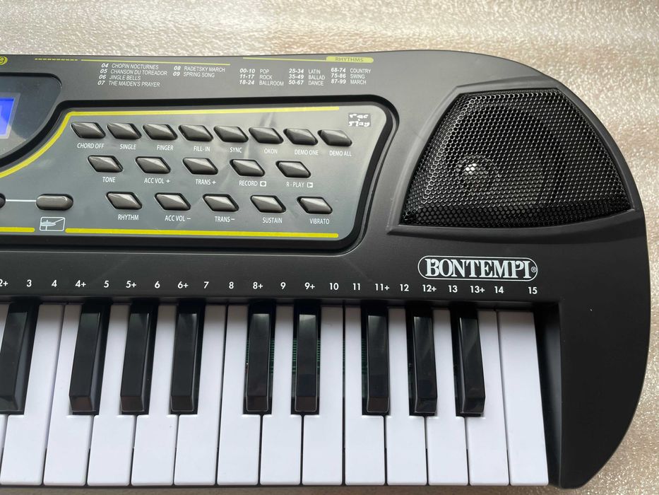 Keyboard elektroniczny Bontempi, z futerałem 49 klawiszy LCD WADA