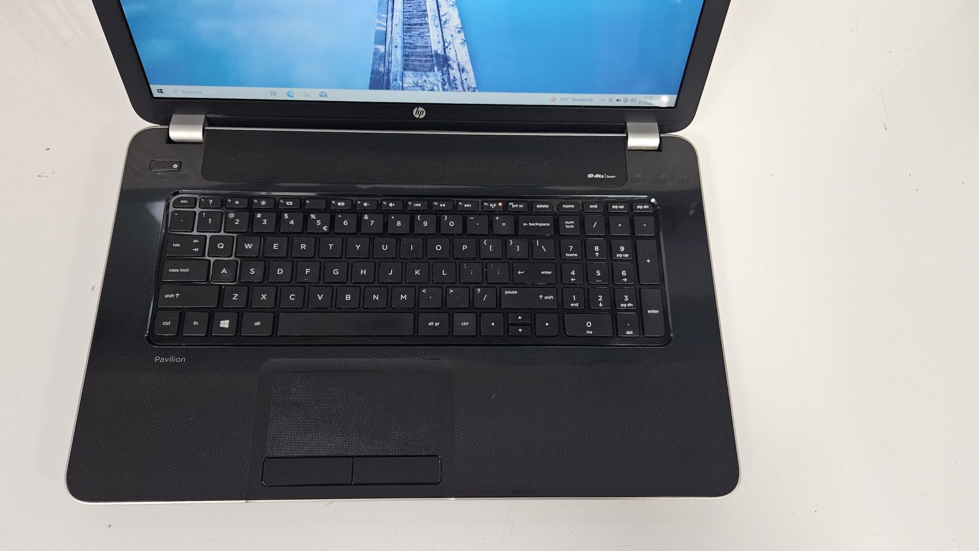 Duży HP Pavilion 17 17,3/A8-5500M/12GB/256SSD/WIN10