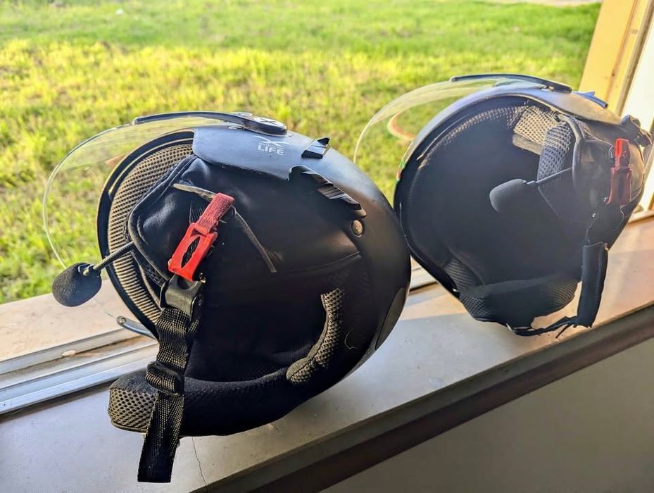 Capacetes Nexx Life com Bluetooth Sena instalados