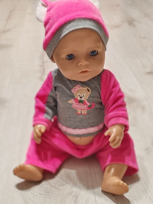 Bobas baby born siusia i płaczę