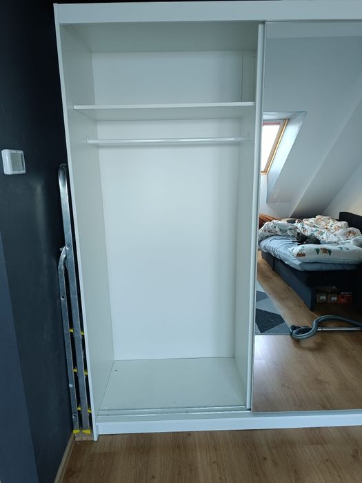 Szafa biała przesuwna