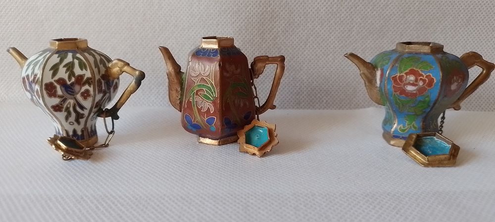 Bules em cloisonne