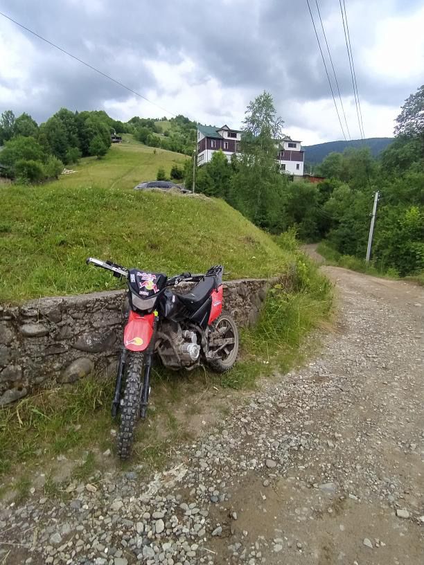 Продам моторку всьо працює є нюанци