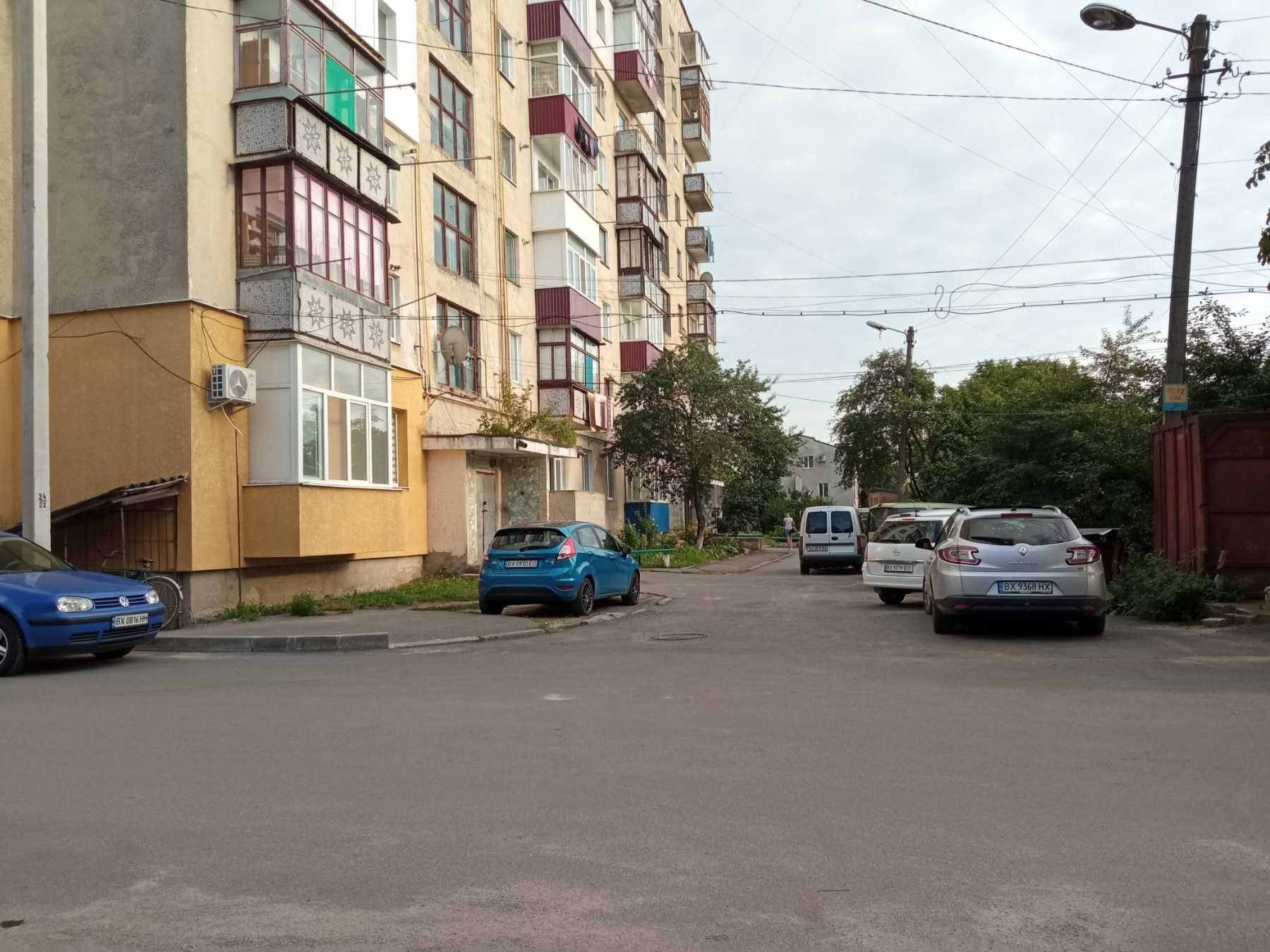 Продається 2 - х кімнатна квартира у центрі міста(біля льонокомбінату)